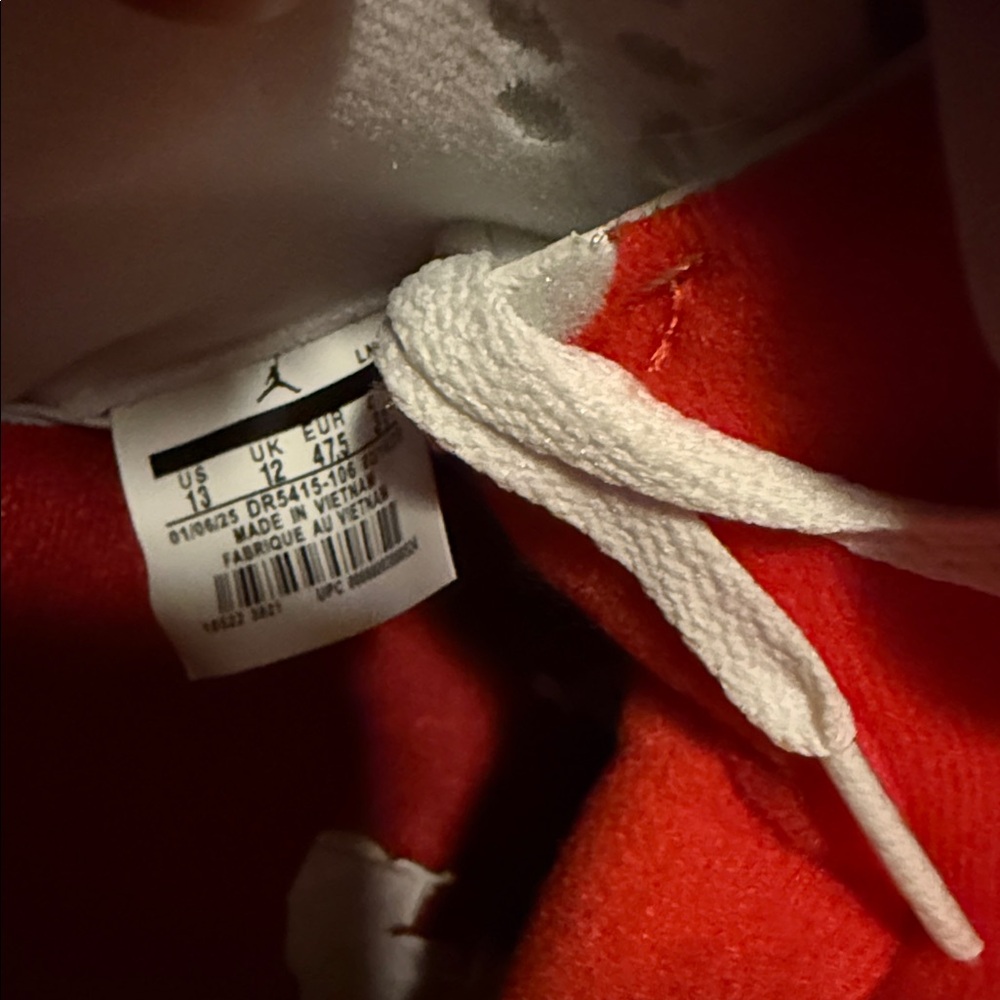 Jordan Air Retro 4 Sneakers - Picture 7 of 7